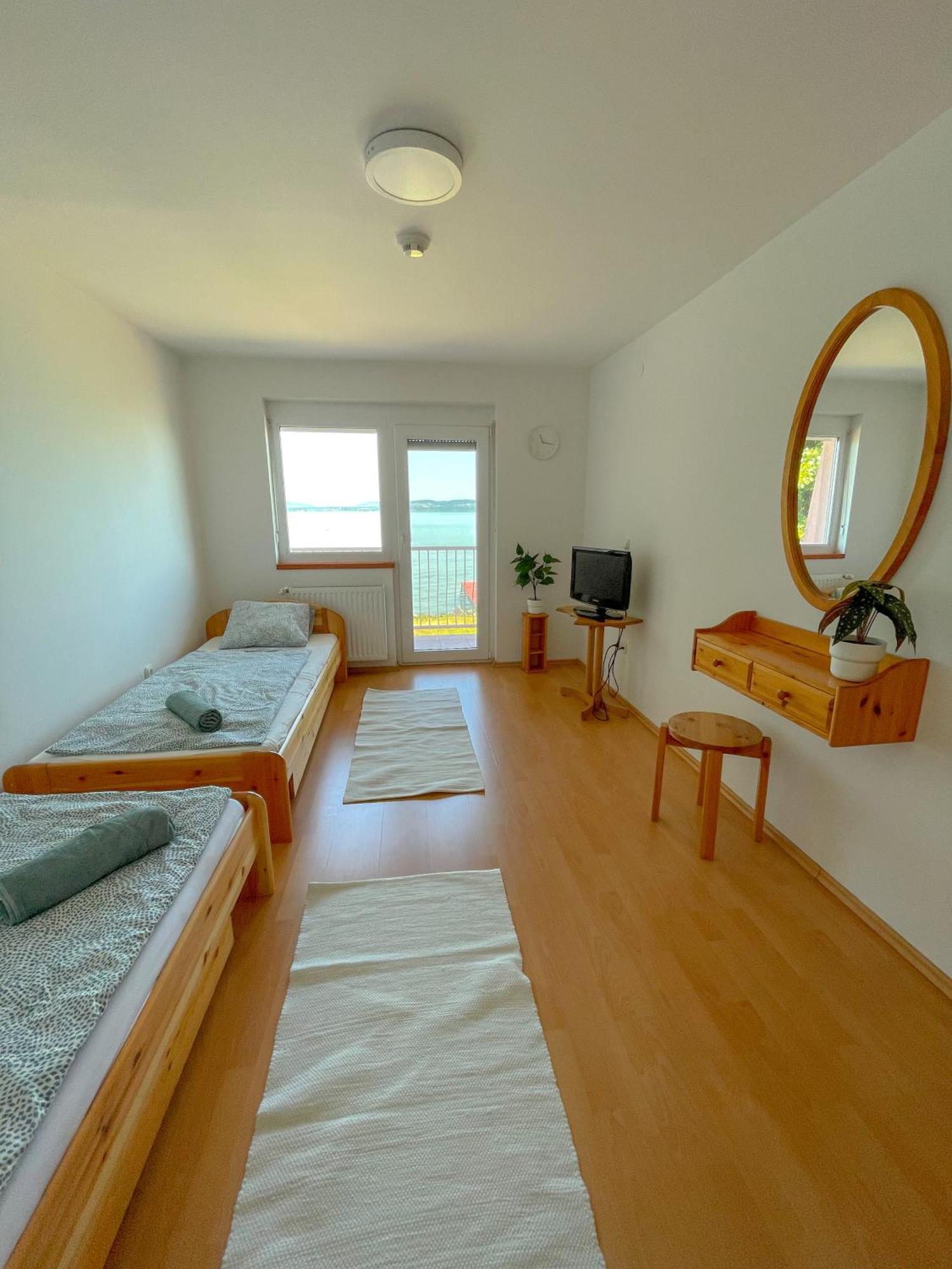Zoeldpart Villa Балатонсарсо Екстериор снимка